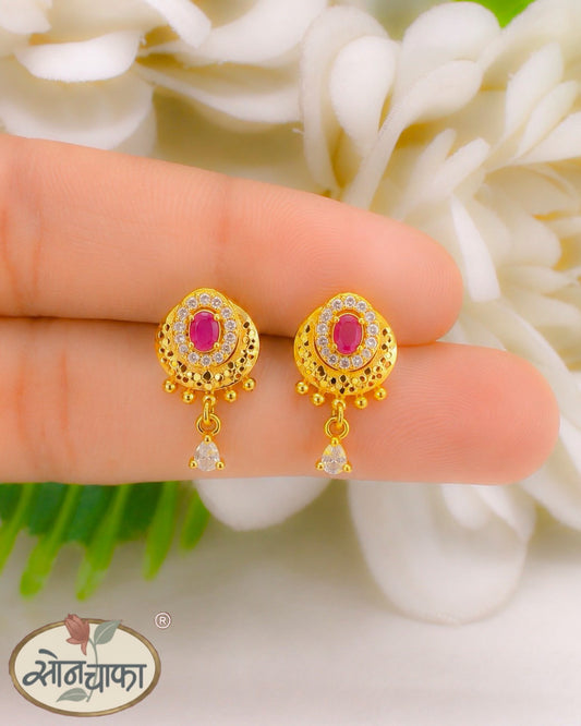 SPARKLING GOLD PLATED EARRINGS