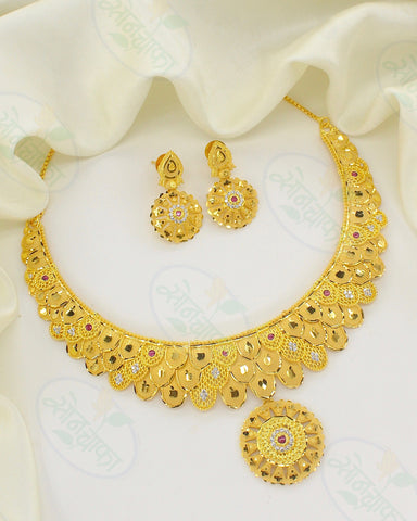 DAZZLING DESIGNER NECKLACE