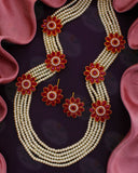 GLEAMING FLORAL NECKLACE