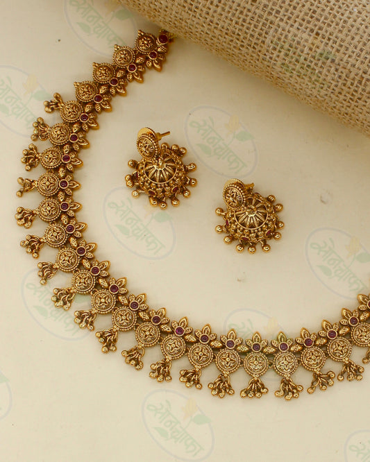 NAKSHI ARTISTRY GOLDEN NECKLACE