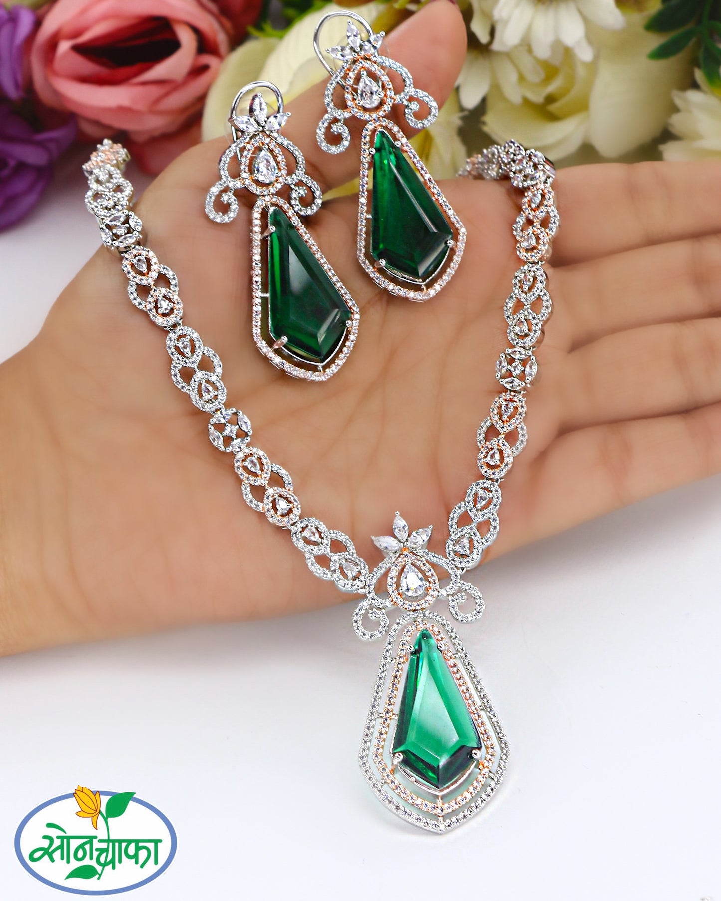 RADIANT GLAM DIAMOND NECKLACE