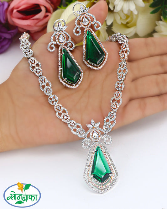 RADIANT GLAM DIAMOND NECKLACE