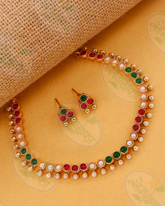 ENTICING ANTIQUE NECKLACE