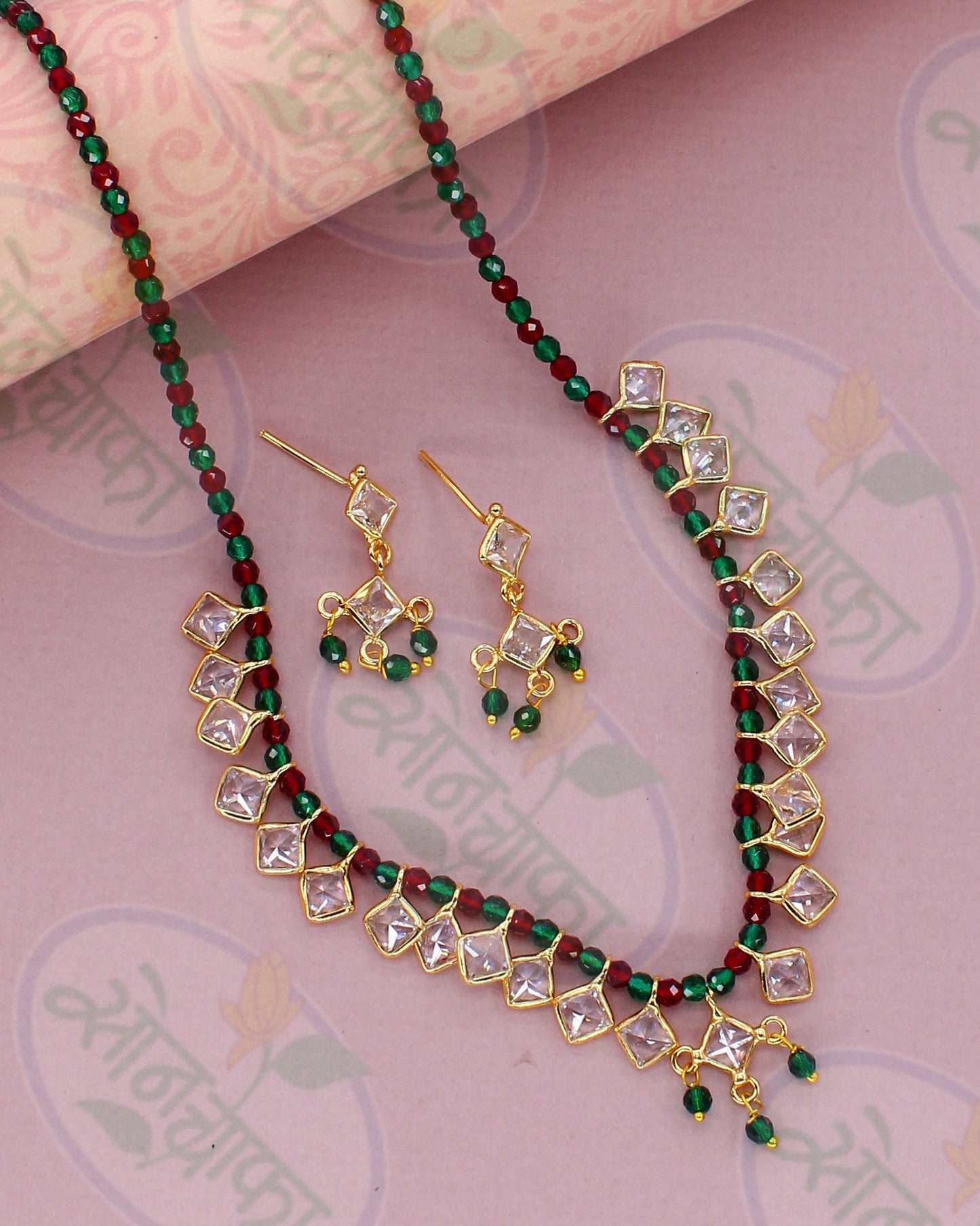 FANCY CRYSTAL NECKLACE