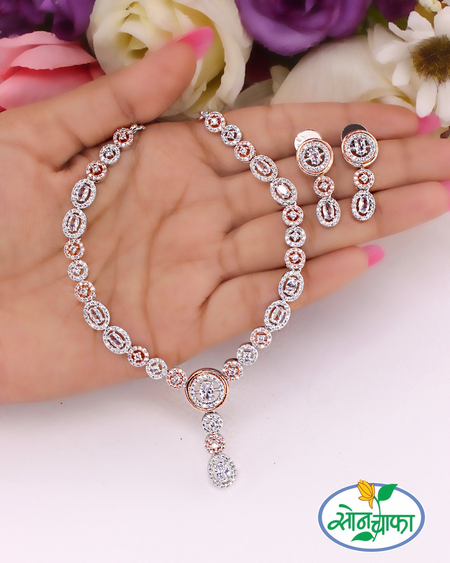 ENTWINED DIAMOND NECKLACE