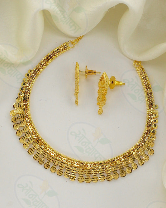 DECOROUS GOLD PLATED NECKLACE