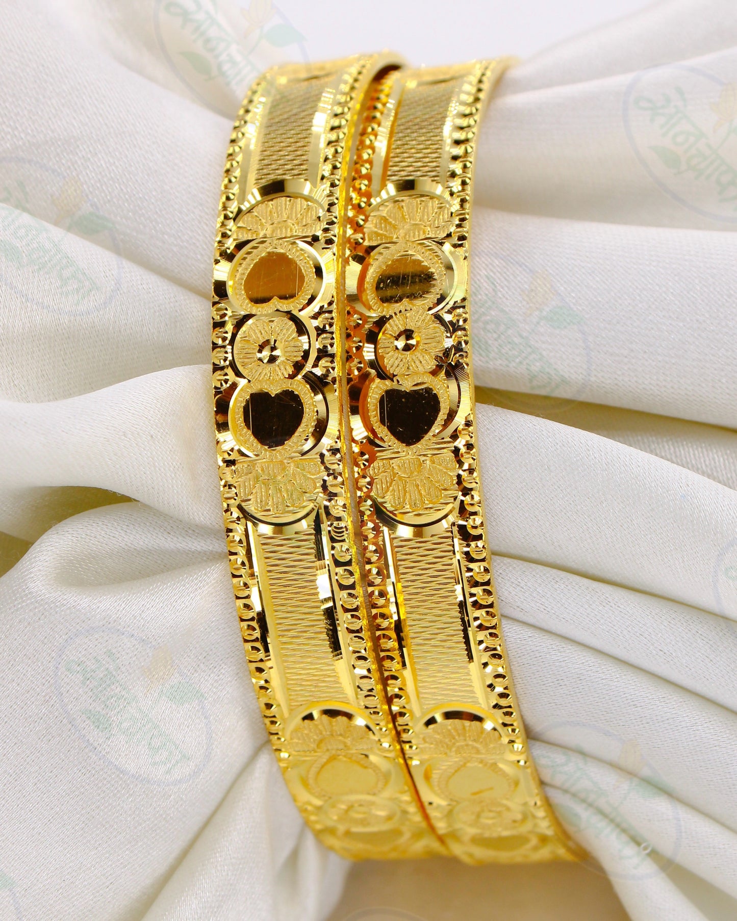 STUNNING GOLD PLATED BANGLES