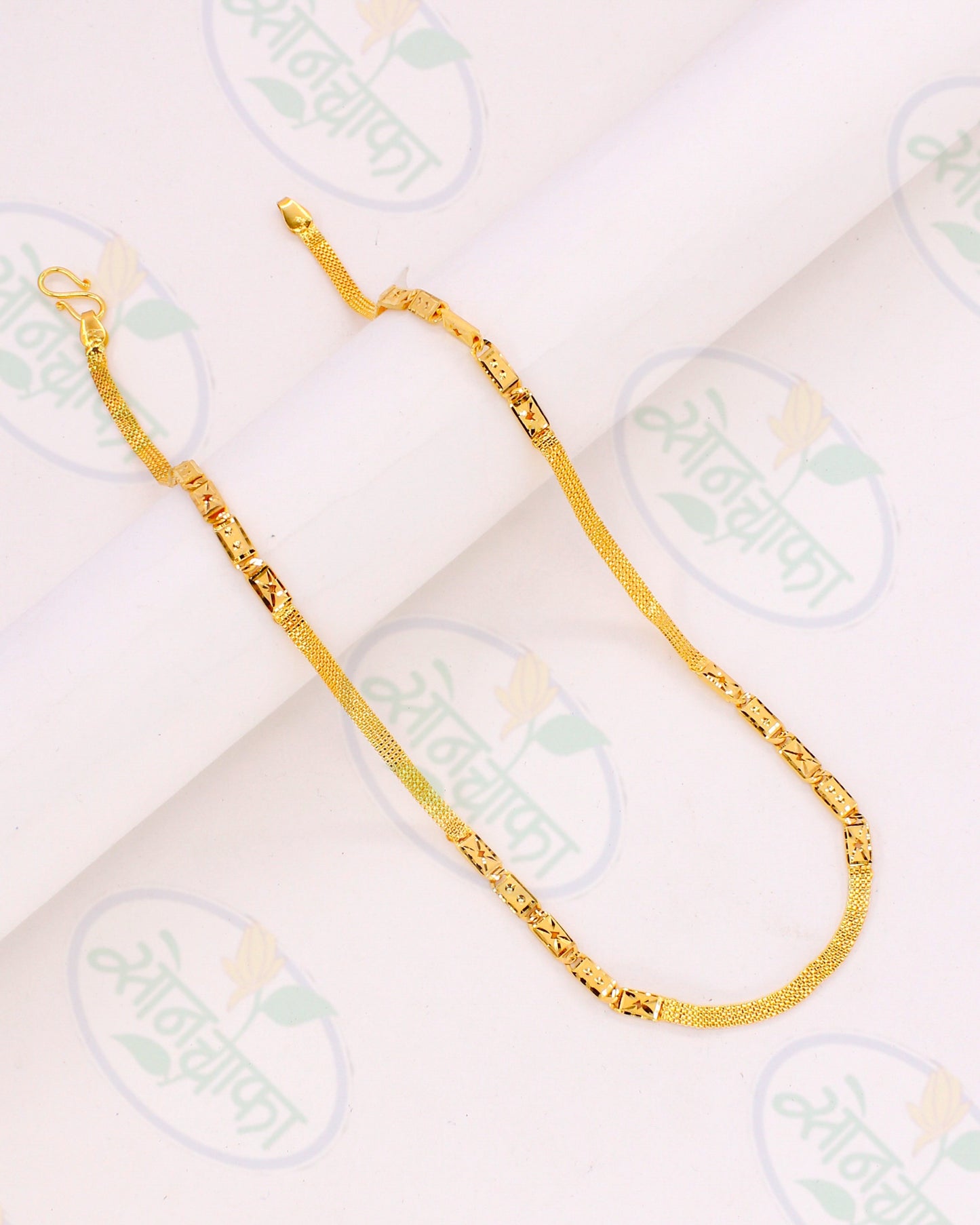 GRACEFUL DESIGNER GOLD PLATED CHAIN