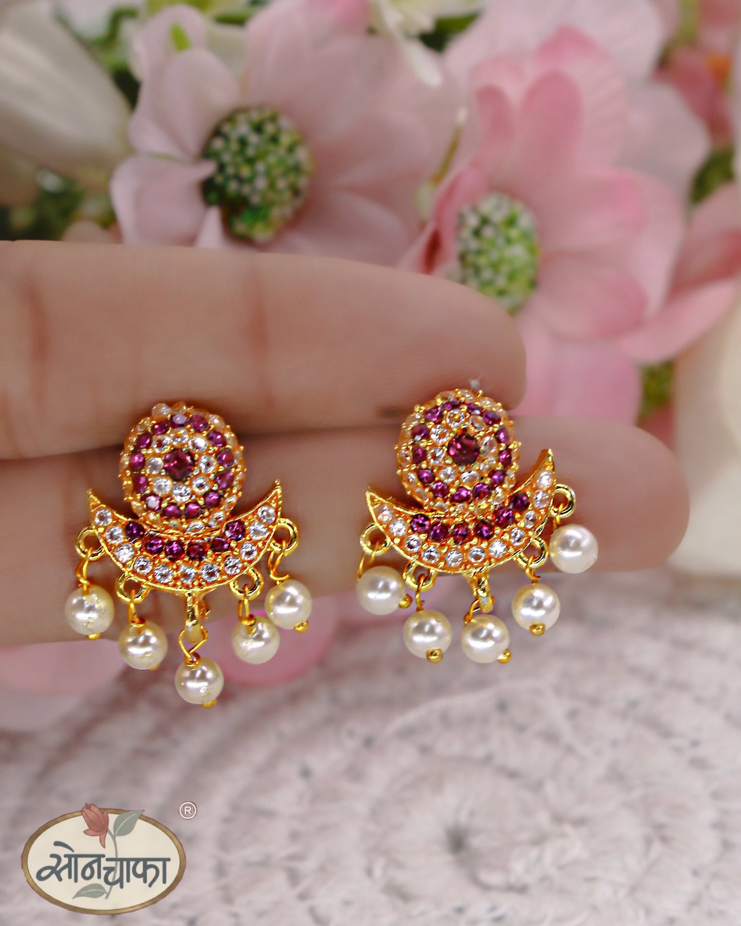 DAINTY CHANDRACOR EARRINGS