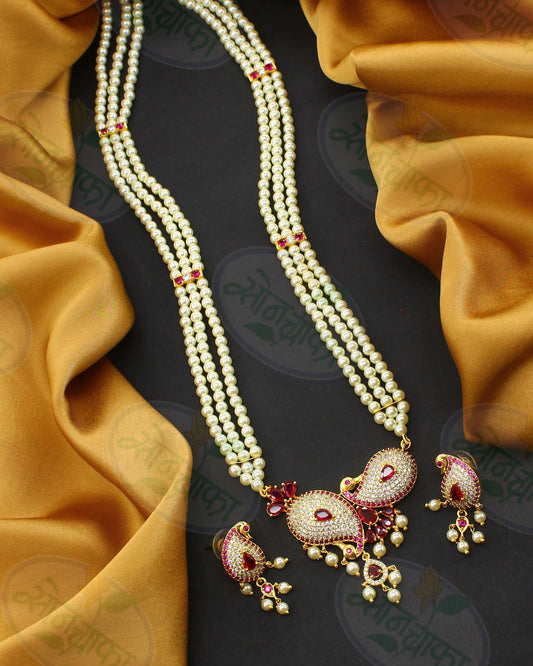 SPARKLING PEACOCK NECKLACE