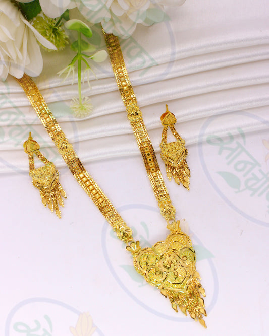 SPLENDID DESIGNER NECKLACE