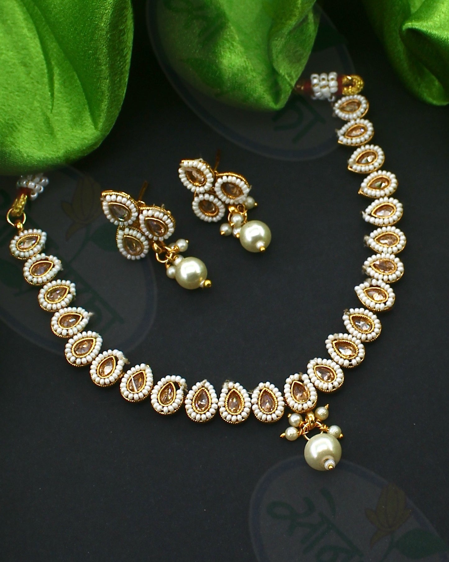 DROPLET STYLE TRENDY DESIGNER NECKLACE