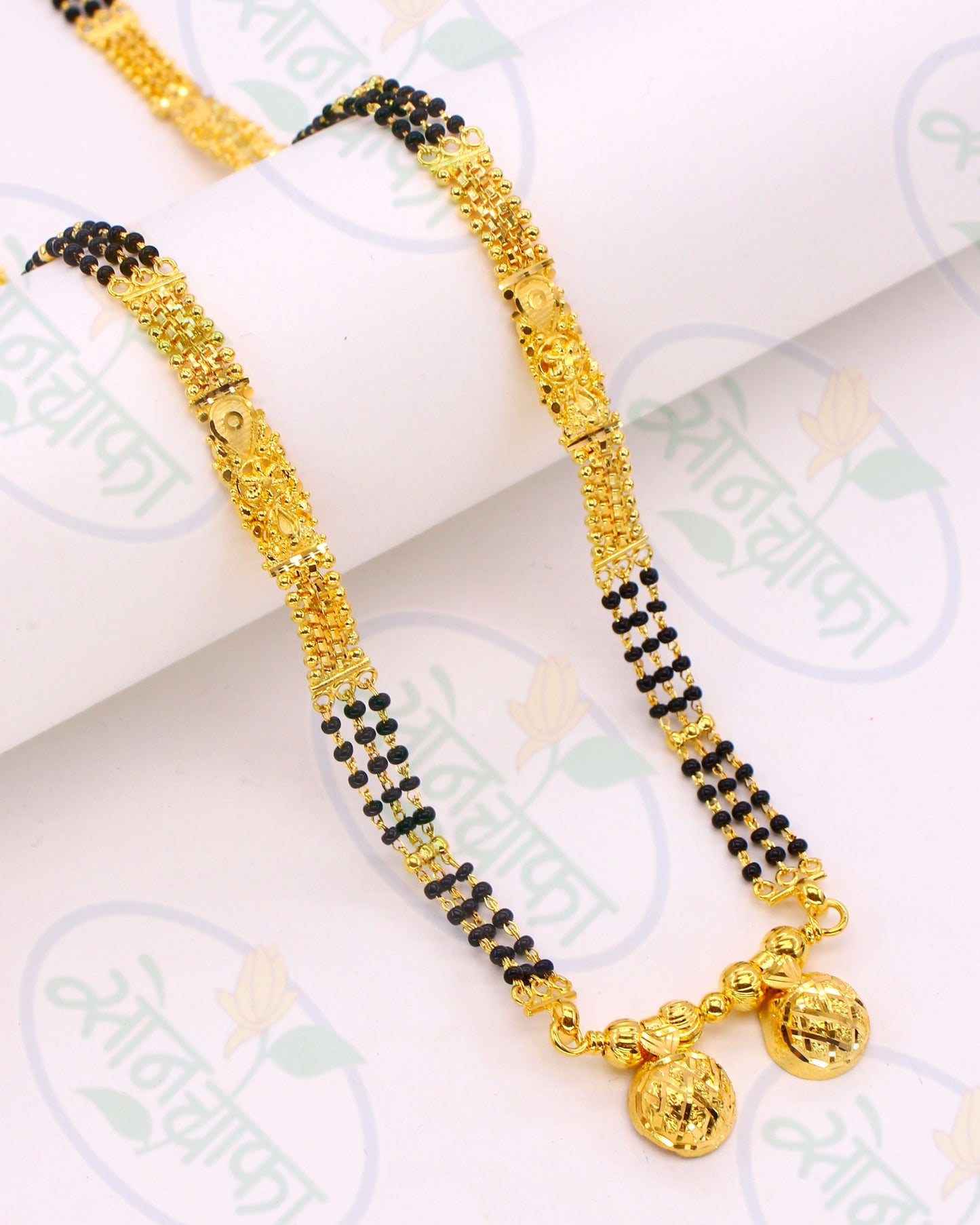 SIMPLE WAI PENDANT MANGALSUTRA