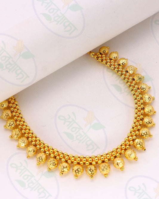 SPLENDID GOLDEN BEADS THUSHI