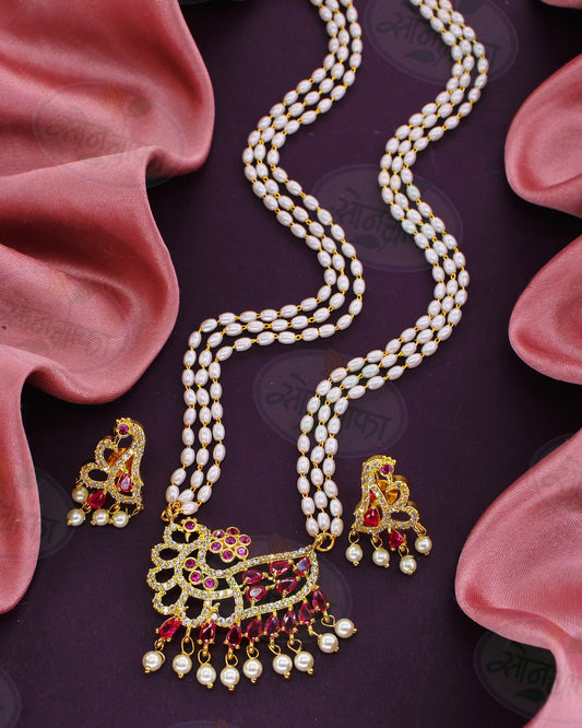 FANCY GLOSSY FLORET PEARL NECKLACE