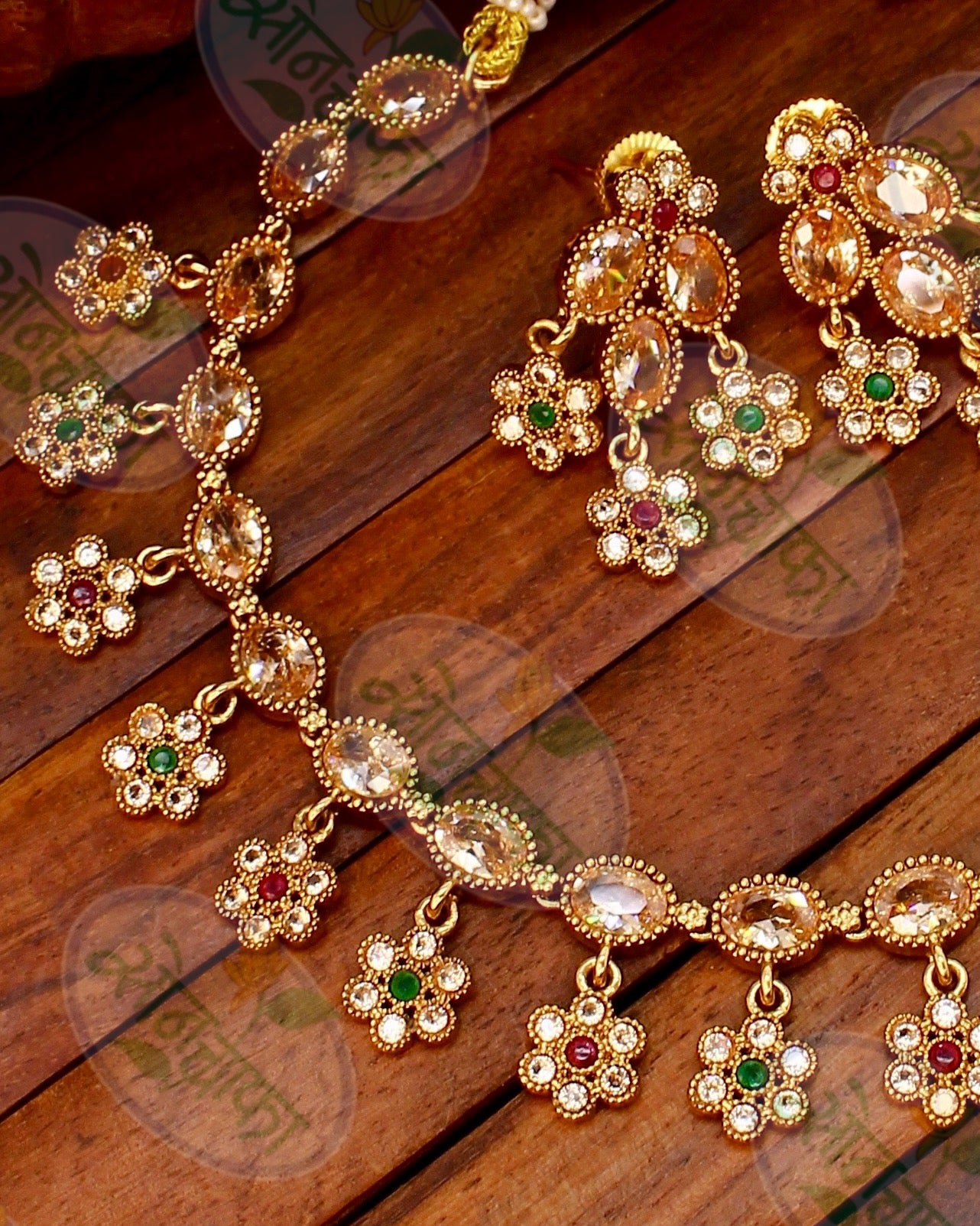 GLORIOUS DESIGNER NECKLACE