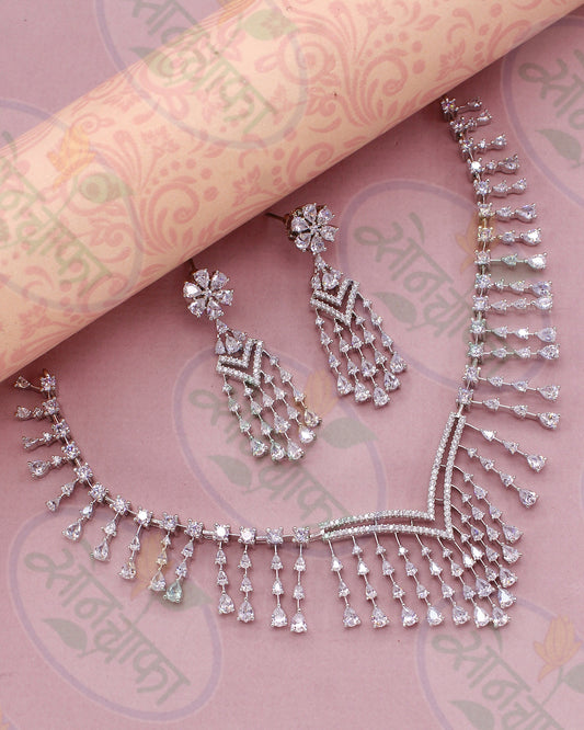 SPARKLING DIAMOND NECKLACE SET