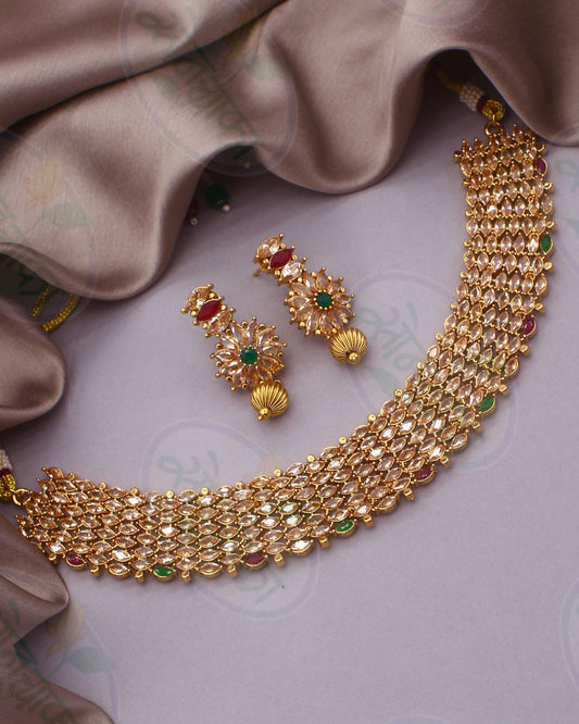 GLOSSY SQUARE DIAMOND NECKLACE