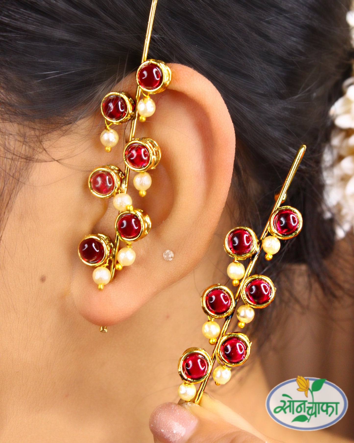 BRILLIANT MOTI EAR-CUFF