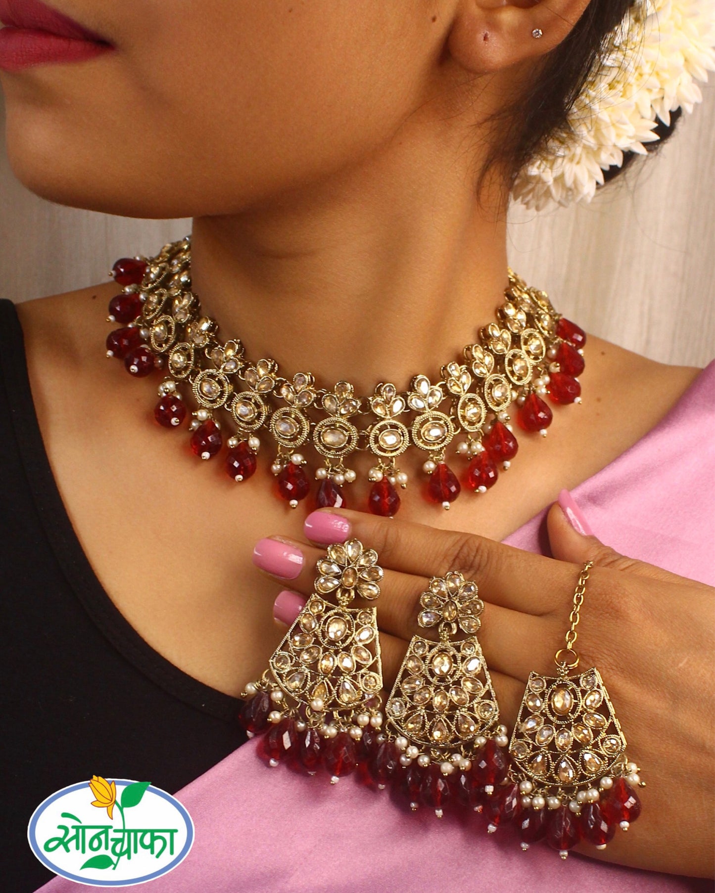 GLEAMING GLOSSY BRIDAL  NECKLACE