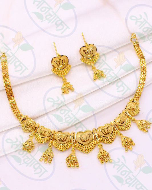 EXCLUSIVE LOTUS DESIGNER NECKLACE