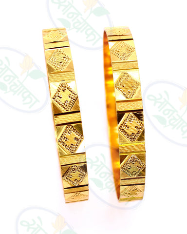 DECOROUS SWASTIKA BANGLES