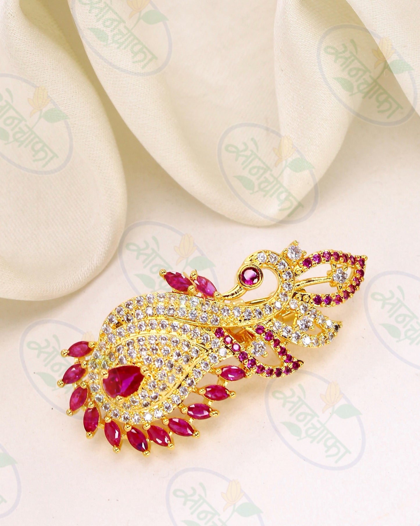 IMPRESSIVE DIAMOND SAREEPIN