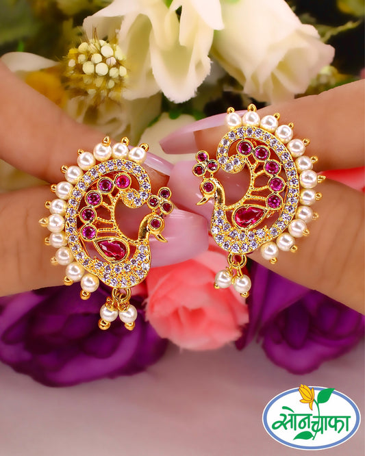 GLINTING GLOSSY PEARL EARRINGS