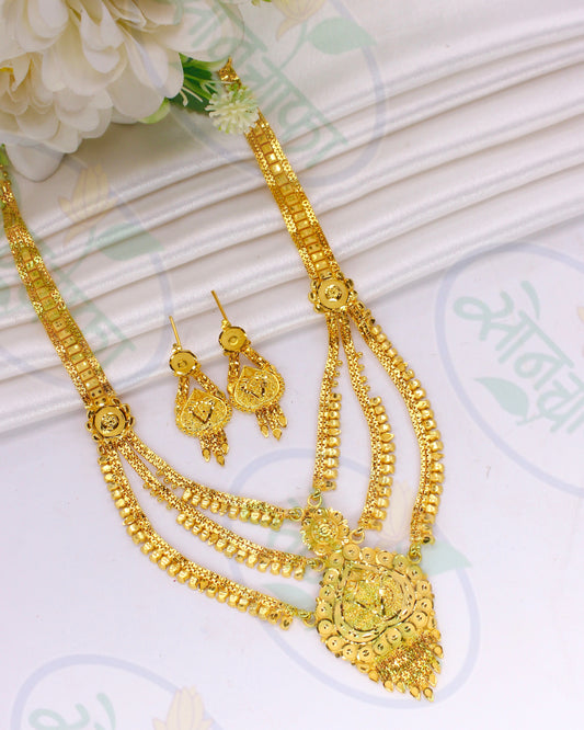 CAPTIVATING GOLD PLATED NECKLACE