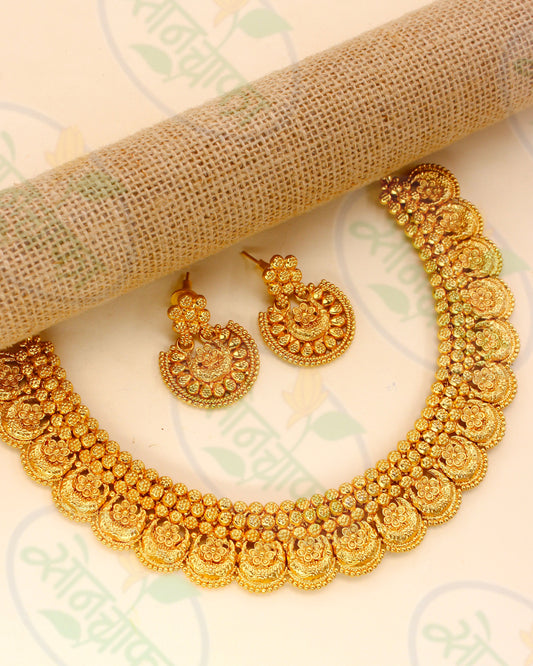 CLASSIC FLORET NECKLACE