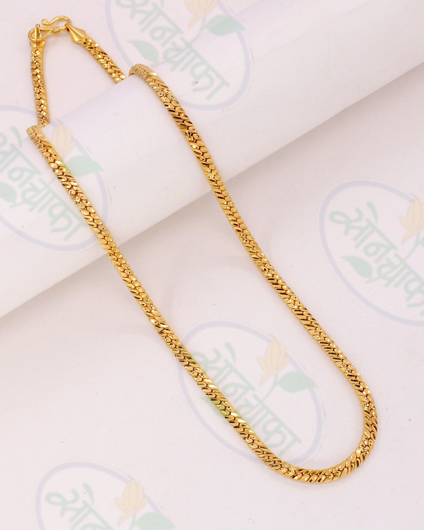 ELEGANT GOLD PLATED CHAIN