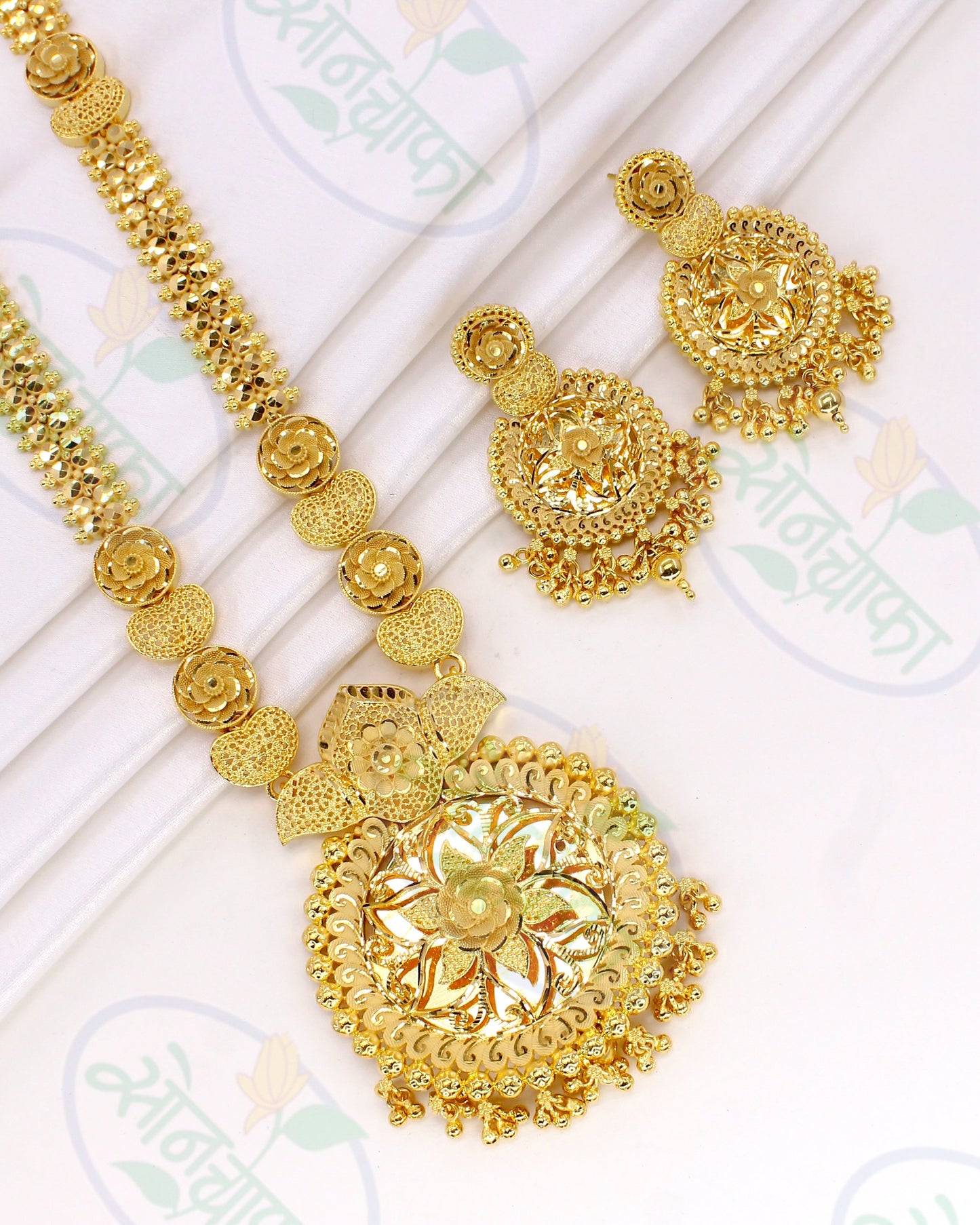 BLOSSOM DESIGNER NECKLACE