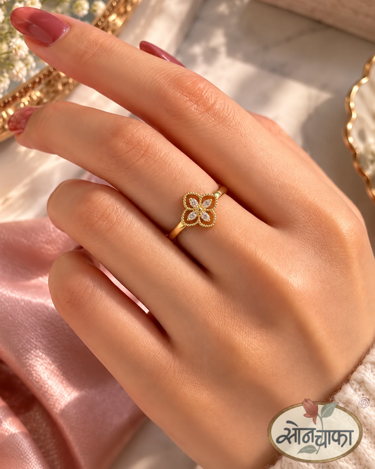 DAINTY FLORAL RING