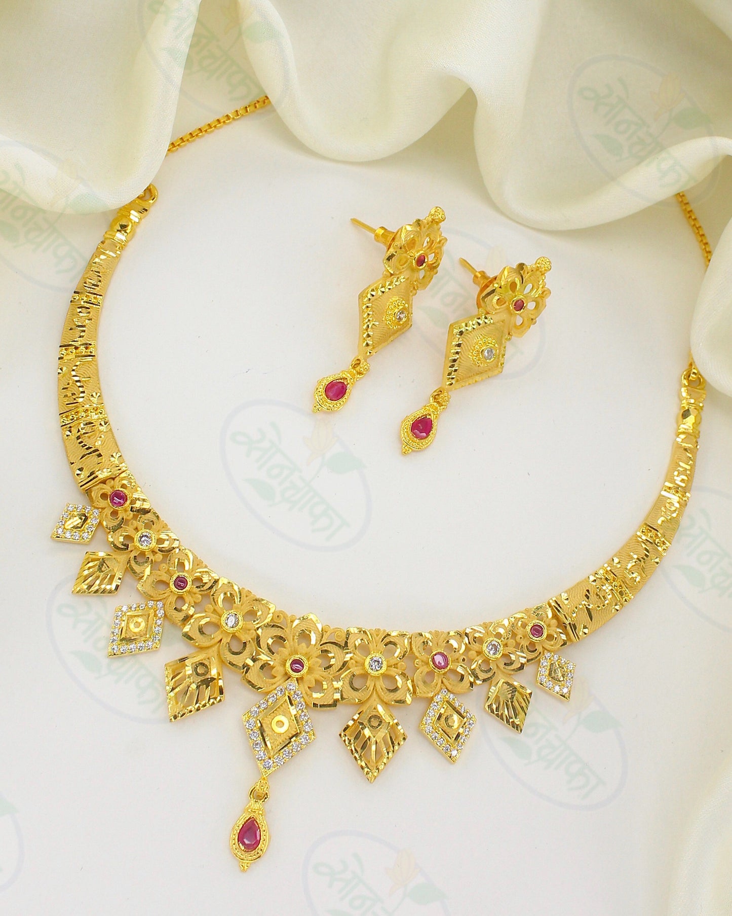 MINAKARI GOLD PLATED NECKLACE