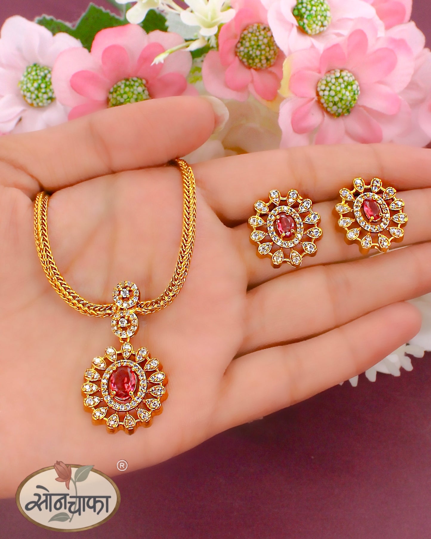 GLOSSY ANTIQUE NECKLACE