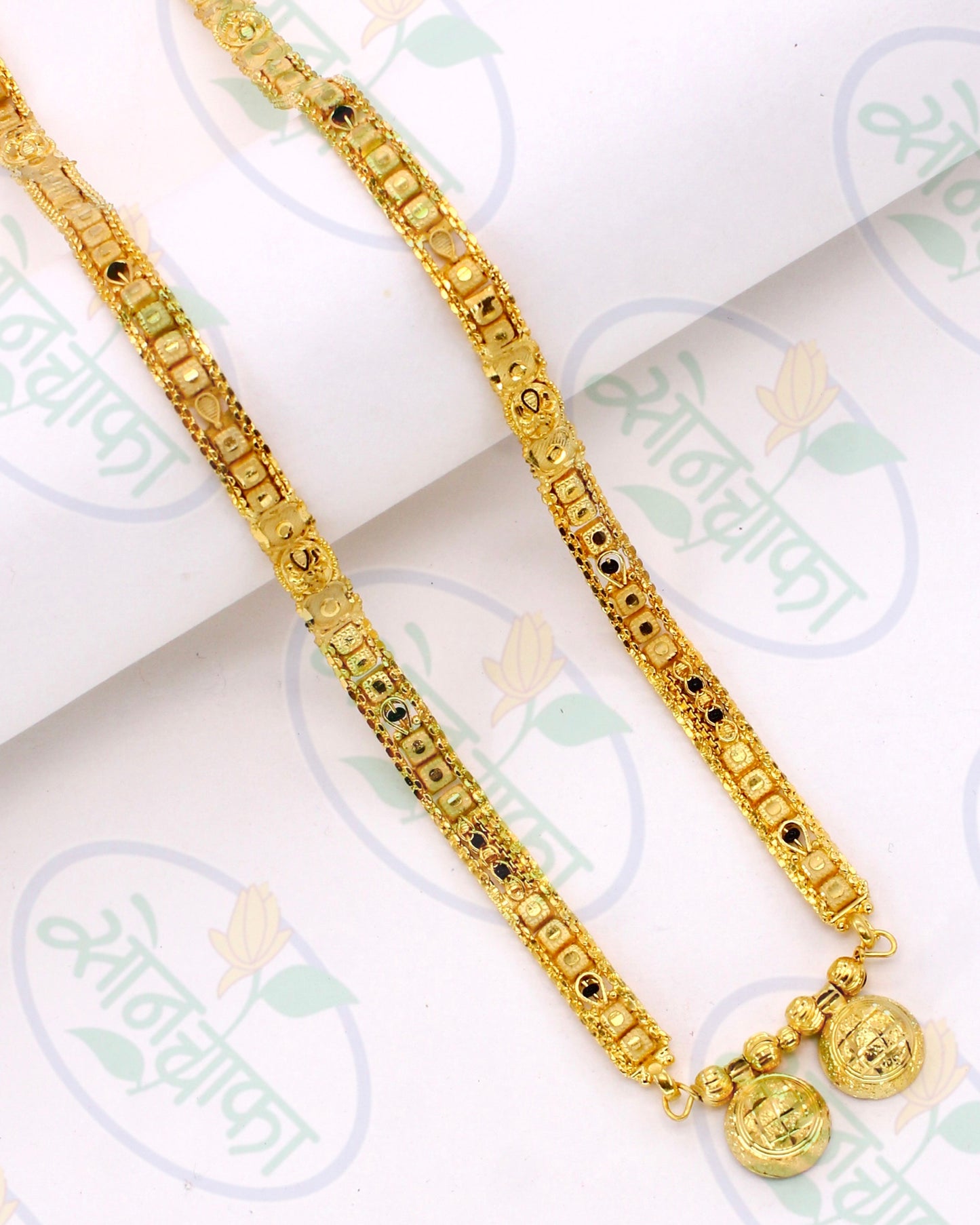 CLASSY WATI PENDANT MANGALSUTRA