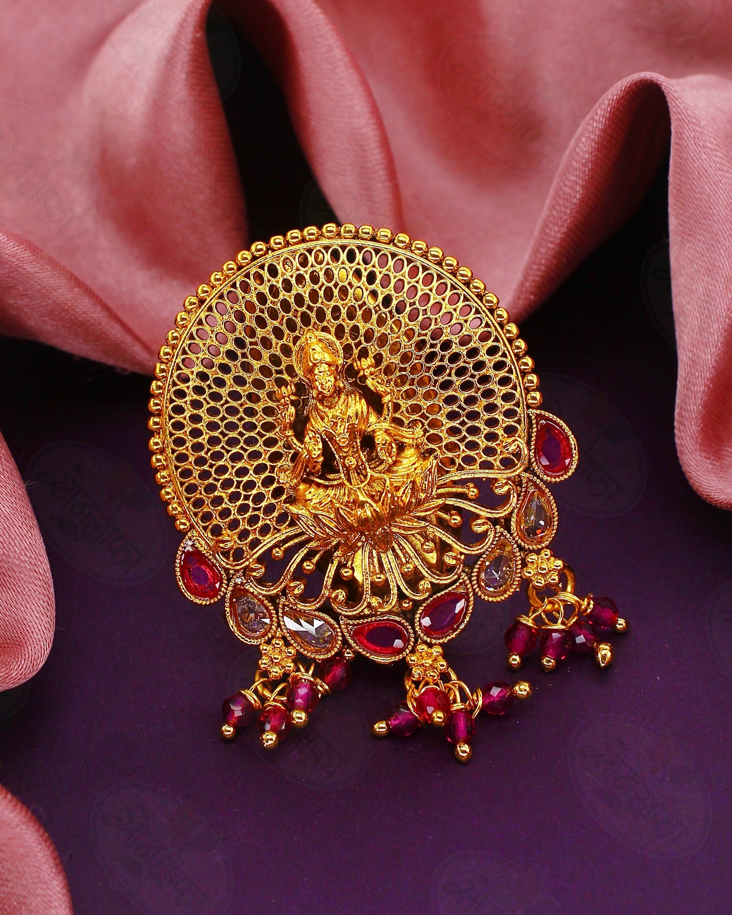 REGAL DIVINE LAXMI SAREEPIN