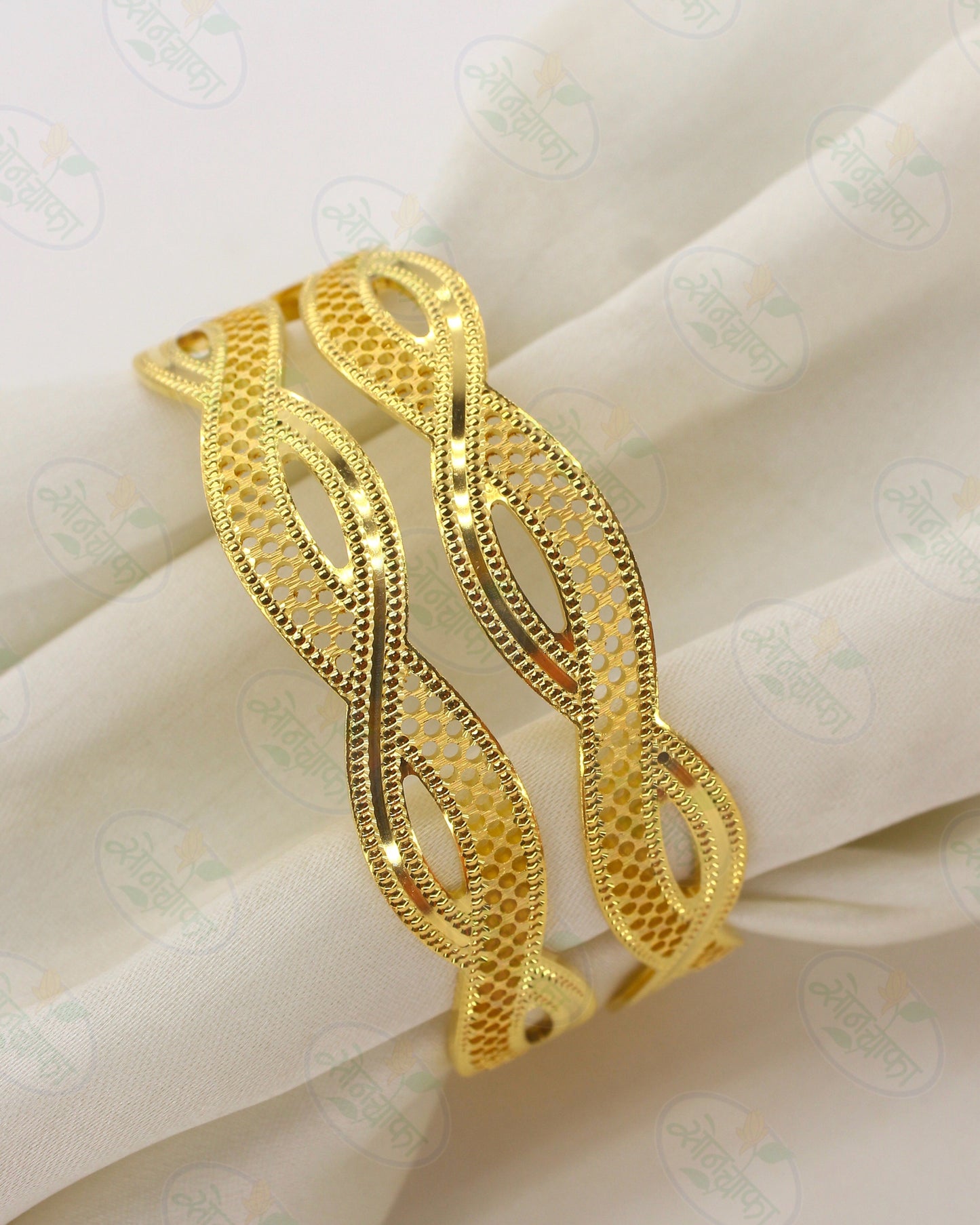DESIGNER GOLD PLATED BANGLES