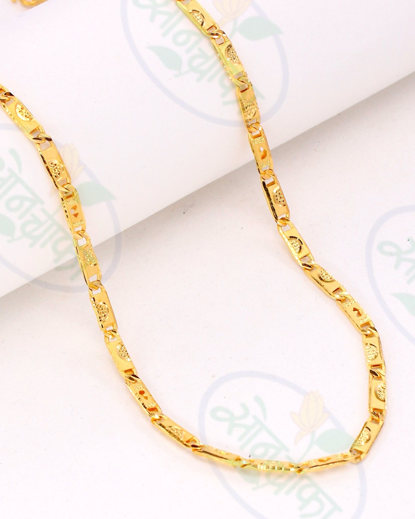 TRADITIONAL GOLD PLATED CHAIN
