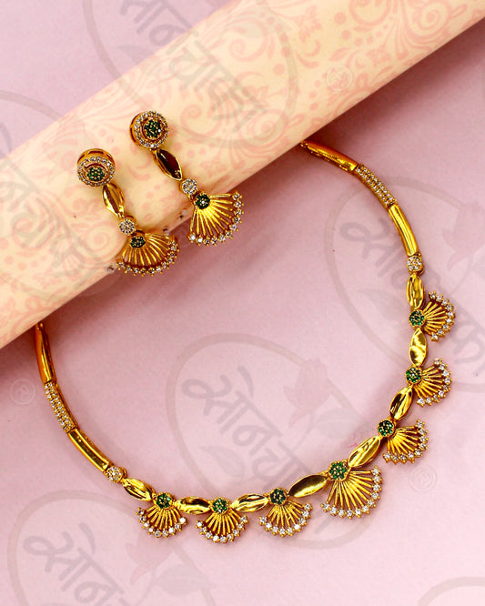 ENTICING ANTIQUE NECKLACE