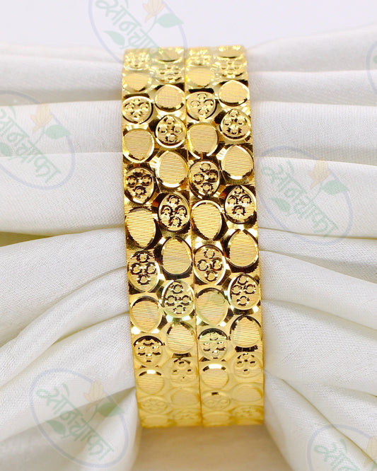 ENTICING GOLDEN BANGLES