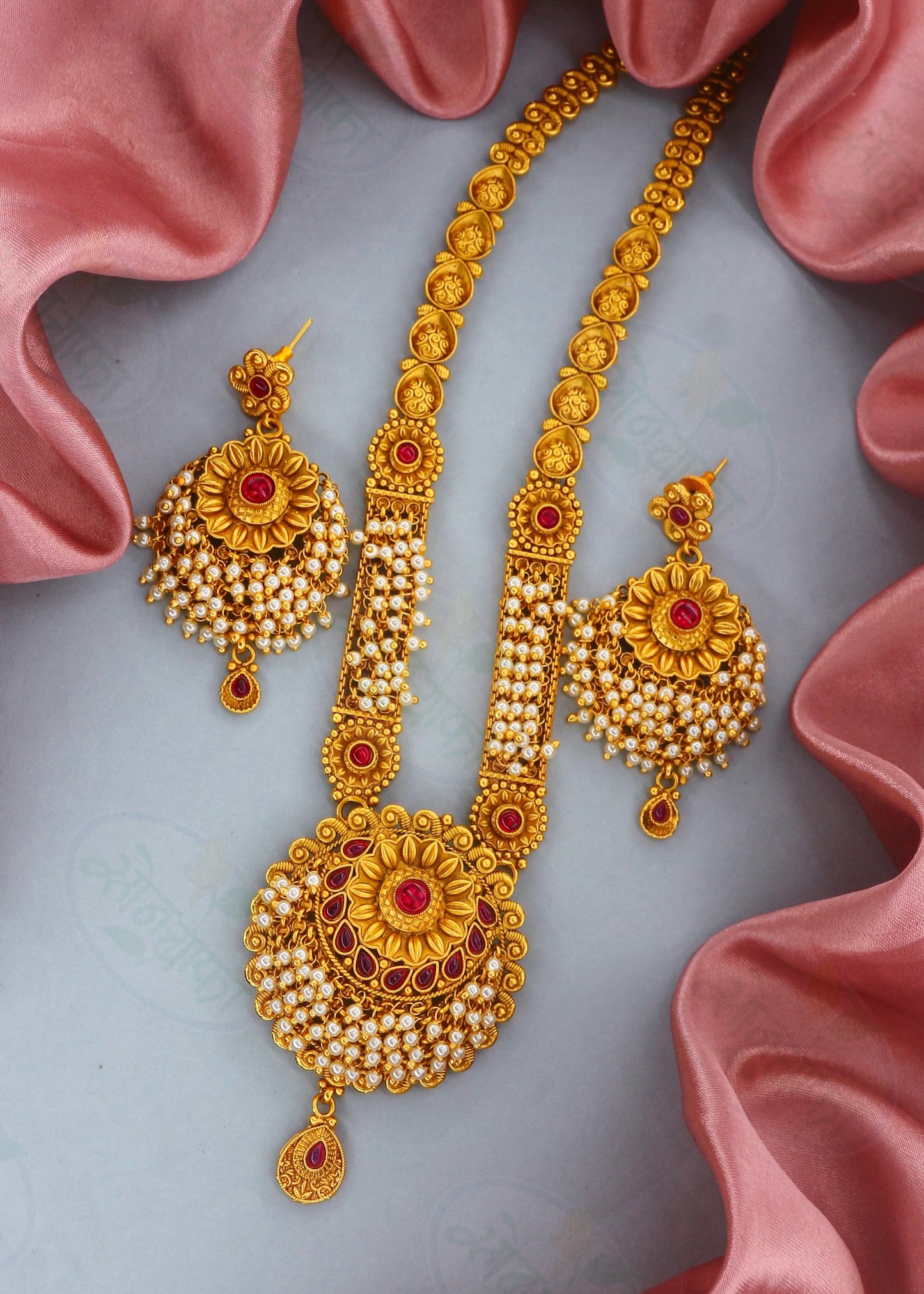 BEAUTIFUL FLORAL AHILYA NECKLACE
