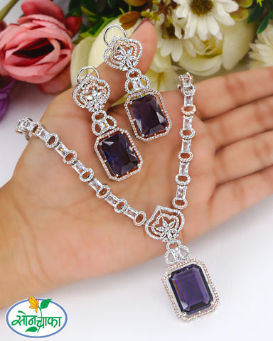 SPARKLING SQUARE DIAMOND NECKLACE