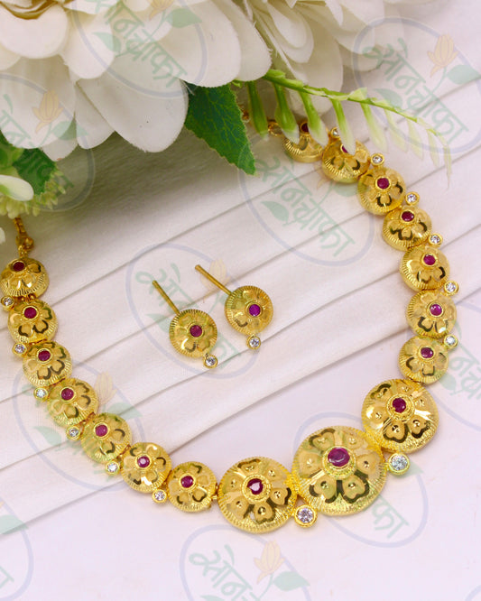 DAZZLING DESIGNER NECKLACE