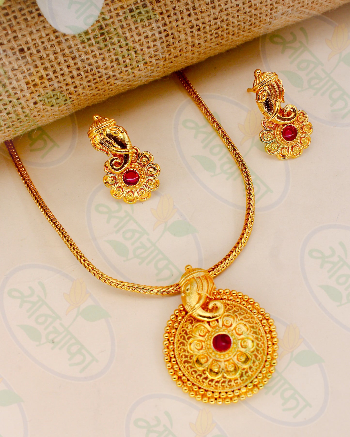 TRENDY GAJMUKH NECKLACE