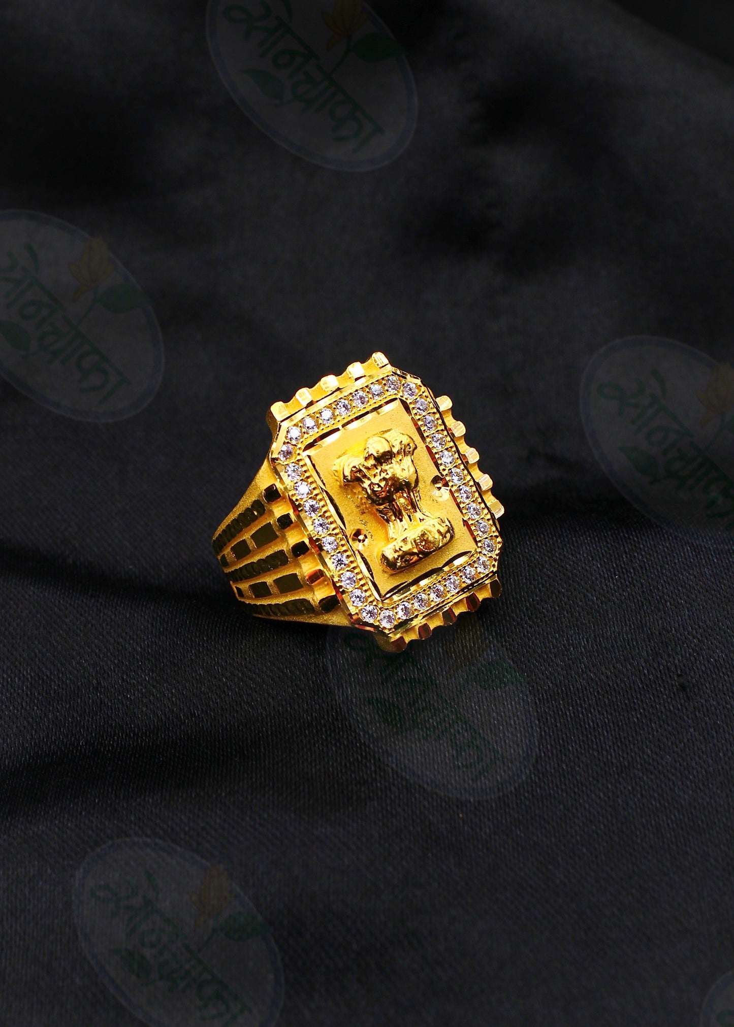 SHARP GLAM GOLDEN RING