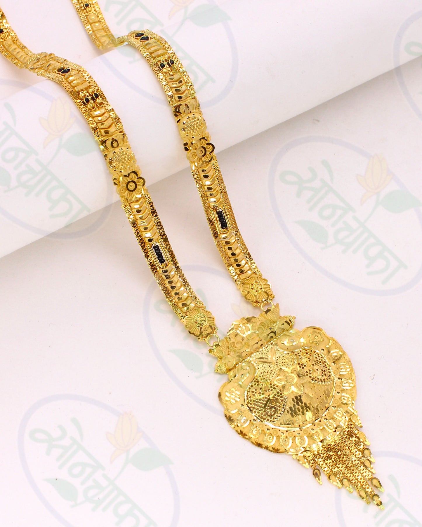 ALLURING GOLD PLATED MANGALSUTRA
