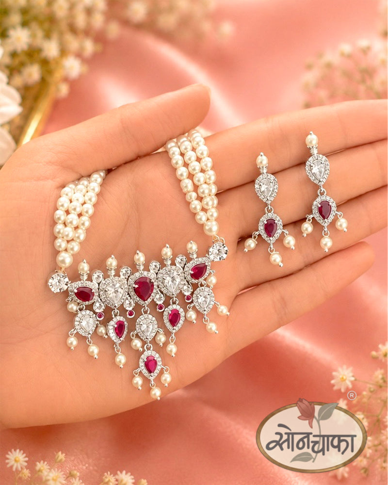SPARKLING TANMANI NECKLACE