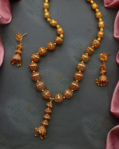 ANTIQUE GOLDEN BEADS NECKLACE