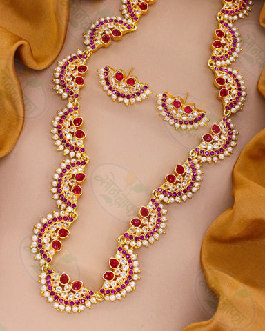 GLEAMING GLOSSY PEARL NECKLACE